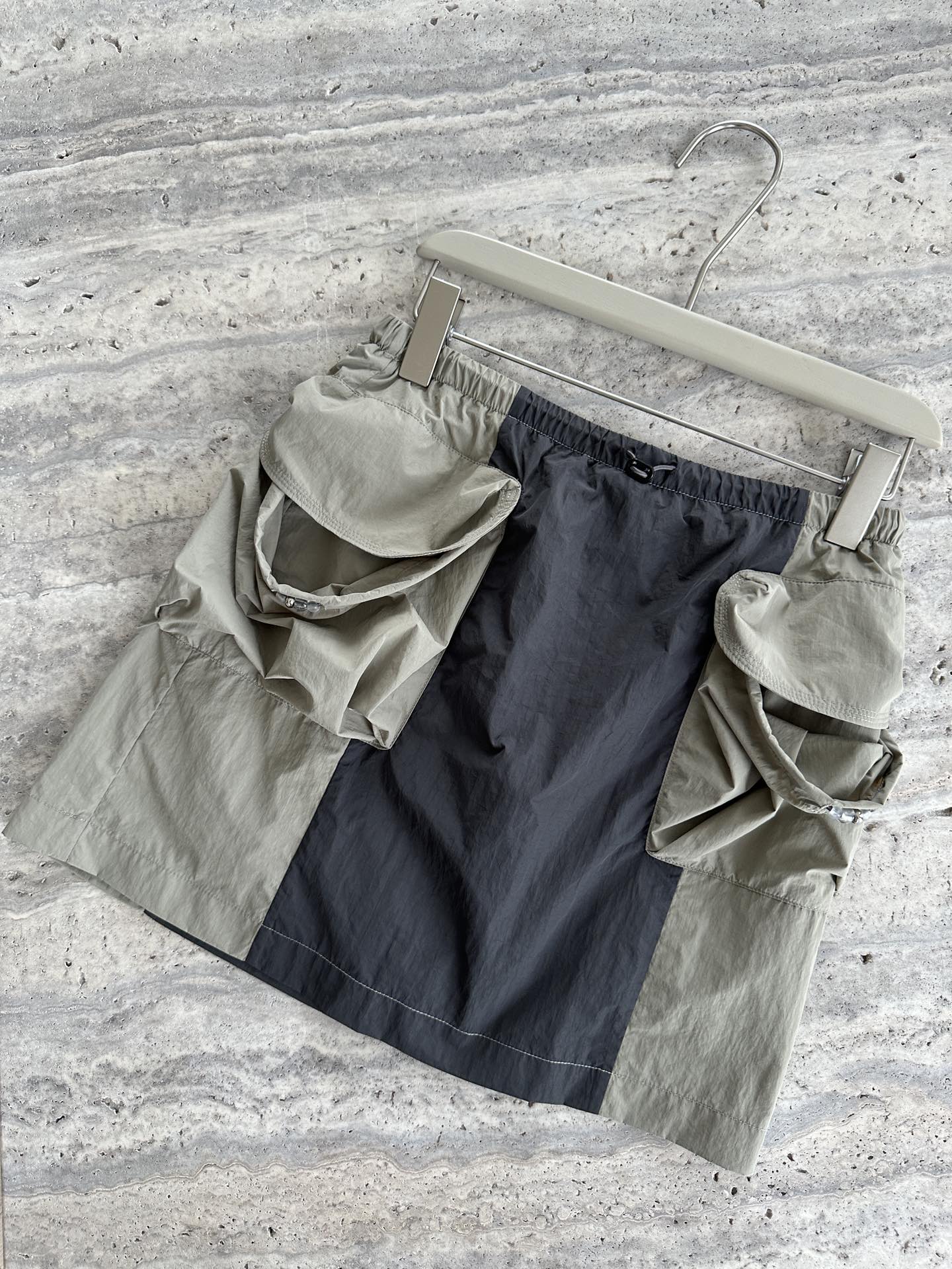 NO:333417,New products are on the shelves Workwear sports fabric Color matching Style is particularly good-looking SML, alexander wang19860909新品上架 工装运动面料 配色 版型 特别好看 SML,,alexander wang,Women's clothing