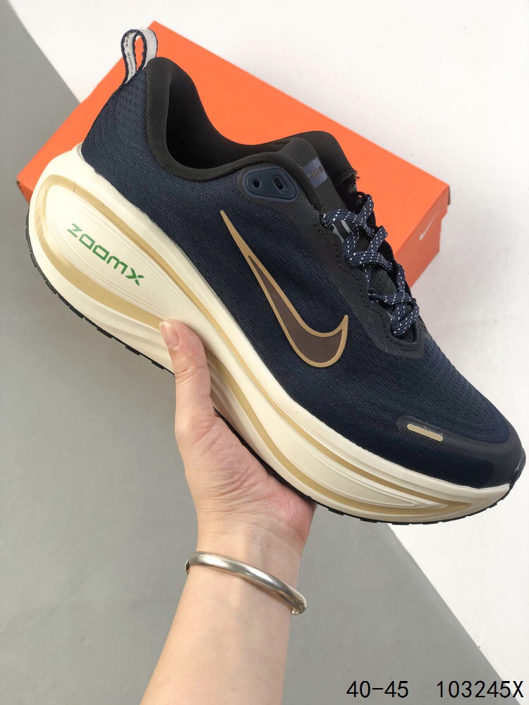Nike Air Zoom Vomero 18: Responsive Cushioning for Ultimate Comfort 8 i1747121764 2060 6