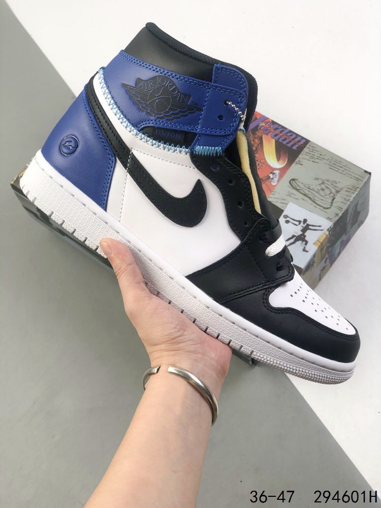 Nike Air Jordan 1 Mid Basketball Shoes - Classic Retro Style, Comfortable Fit 2 i1747154932 451 0