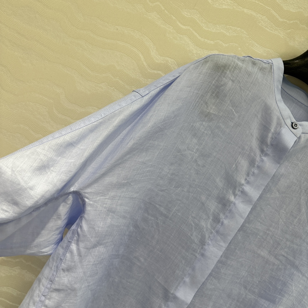 High-End Monolithic T-shirts with U-collar Vest: Exclusive Custom Collection - 图片 4