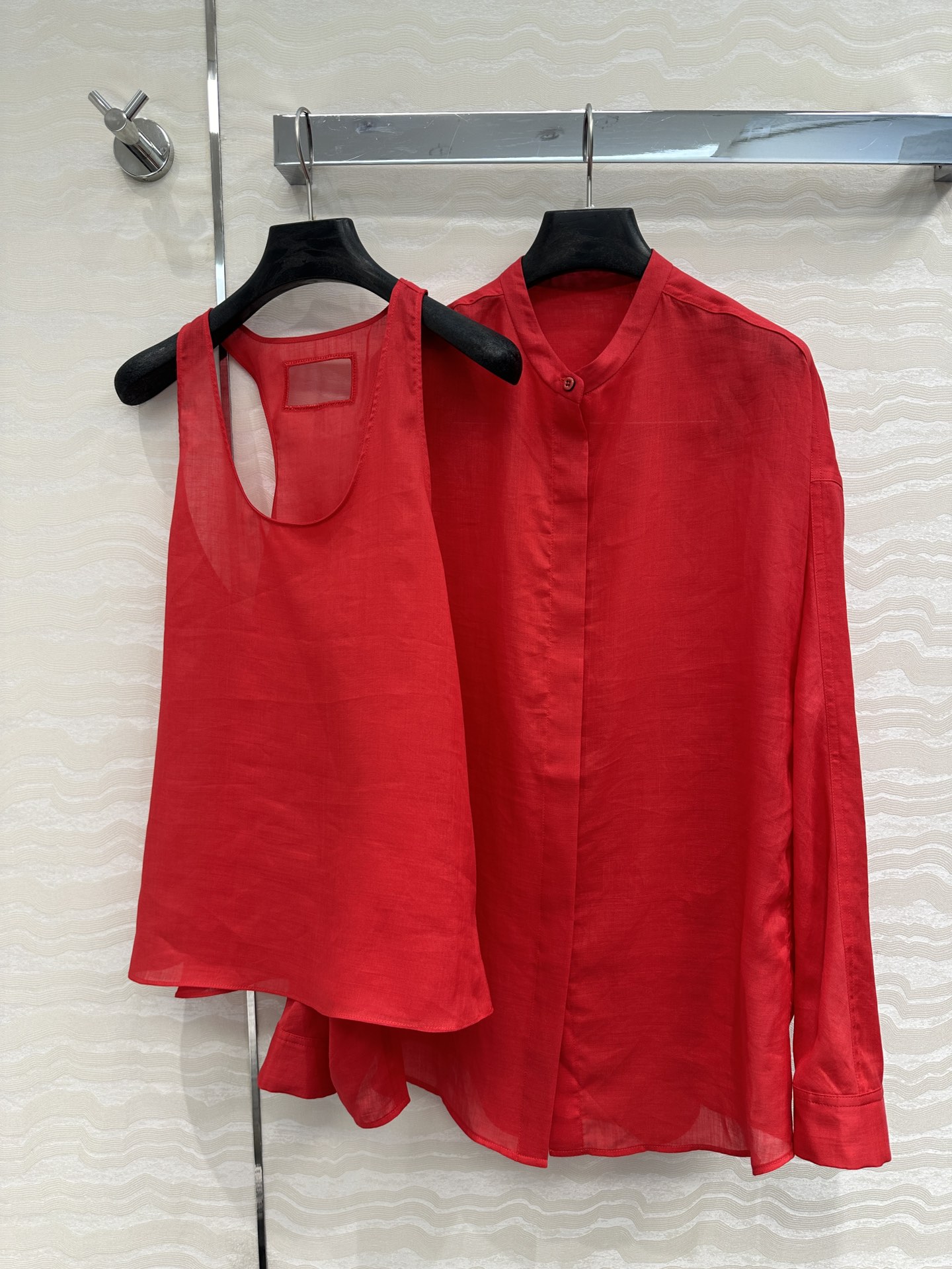 Exclusive High-End Monolithic Suit for Women: P897 Collection Summary