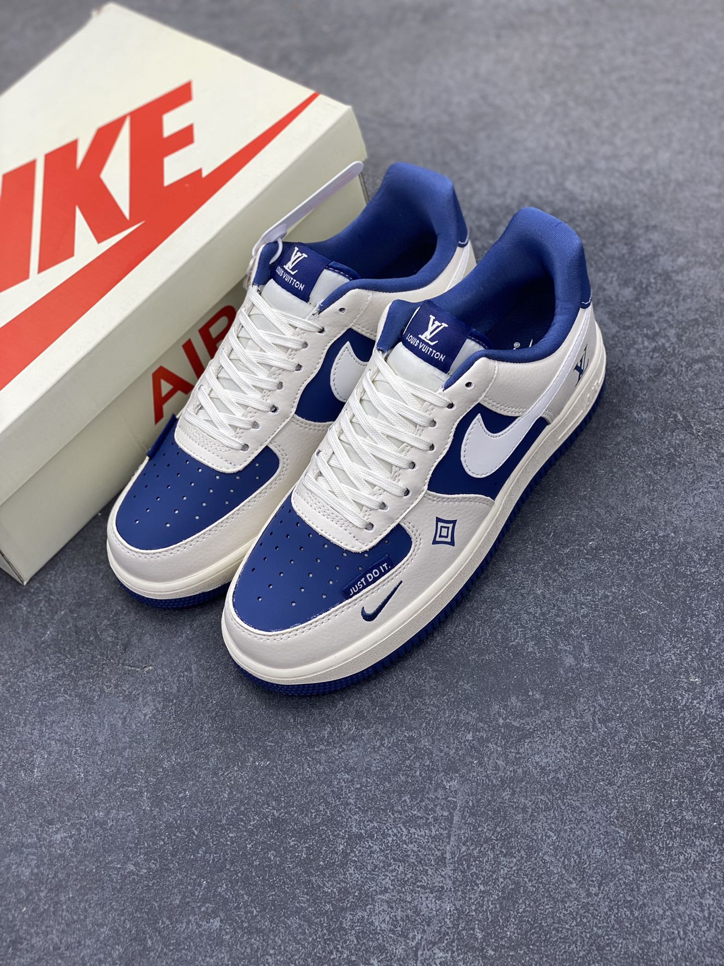图片[8]-NIke Air Force 1 \’07 Low “LV联名——米蓝Justdoit”空军一号 低帮 运动鞋 休闲鞋 折边针车 工艺难度大 原楦头原纸板 原装鞋盒 定制五金配件 内置全掌气垫 原厂鞋底 货号：KK1988-084 尺码：36 36.5 37.5 38 38.5 39 40 40.5 41 42 42.5 43 44 44.5 45-选品中心
