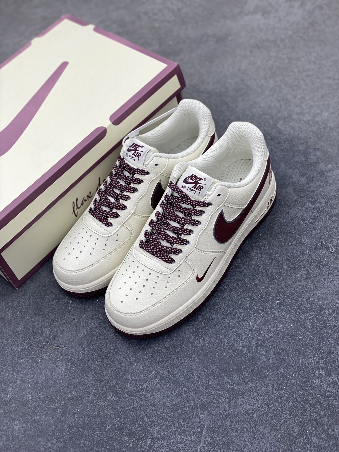 图片[8]-小红书爆款 官方定制  Nike Air Force 1 Low \’07 “ dream”白酒红小勾低帮空军一号休闲板鞋 定制皮料 专属鞋盒 原楦原纸板 纯正空军版型 高清洁度 内置全掌气垫 货号：DR2024-105 尺码：36 36.5 37.5 38 38.5 39 40 40.5 41 42 42.5 43 44 44.5 45-选品中心