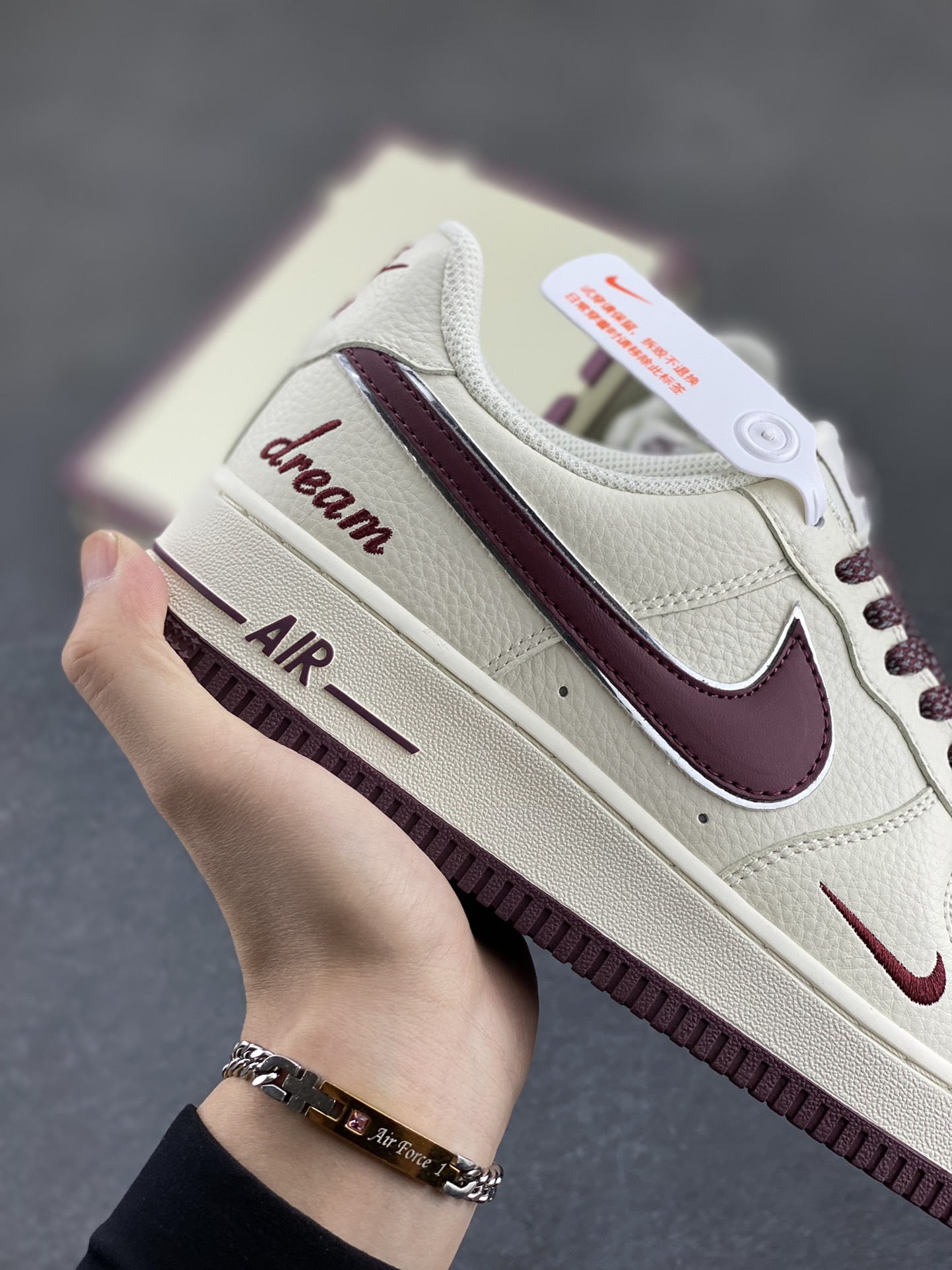 图片[6]-小红书爆款 官方定制  Nike Air Force 1 Low \’07 “ dream”白酒红小勾低帮空军一号休闲板鞋 定制皮料 专属鞋盒 原楦原纸板 纯正空军版型 高清洁度 内置全掌气垫 货号：DR2024-105 尺码：36 36.5 37.5 38 38.5 39 40 40.5 41 42 42.5 43 44 44.5 45-选品中心