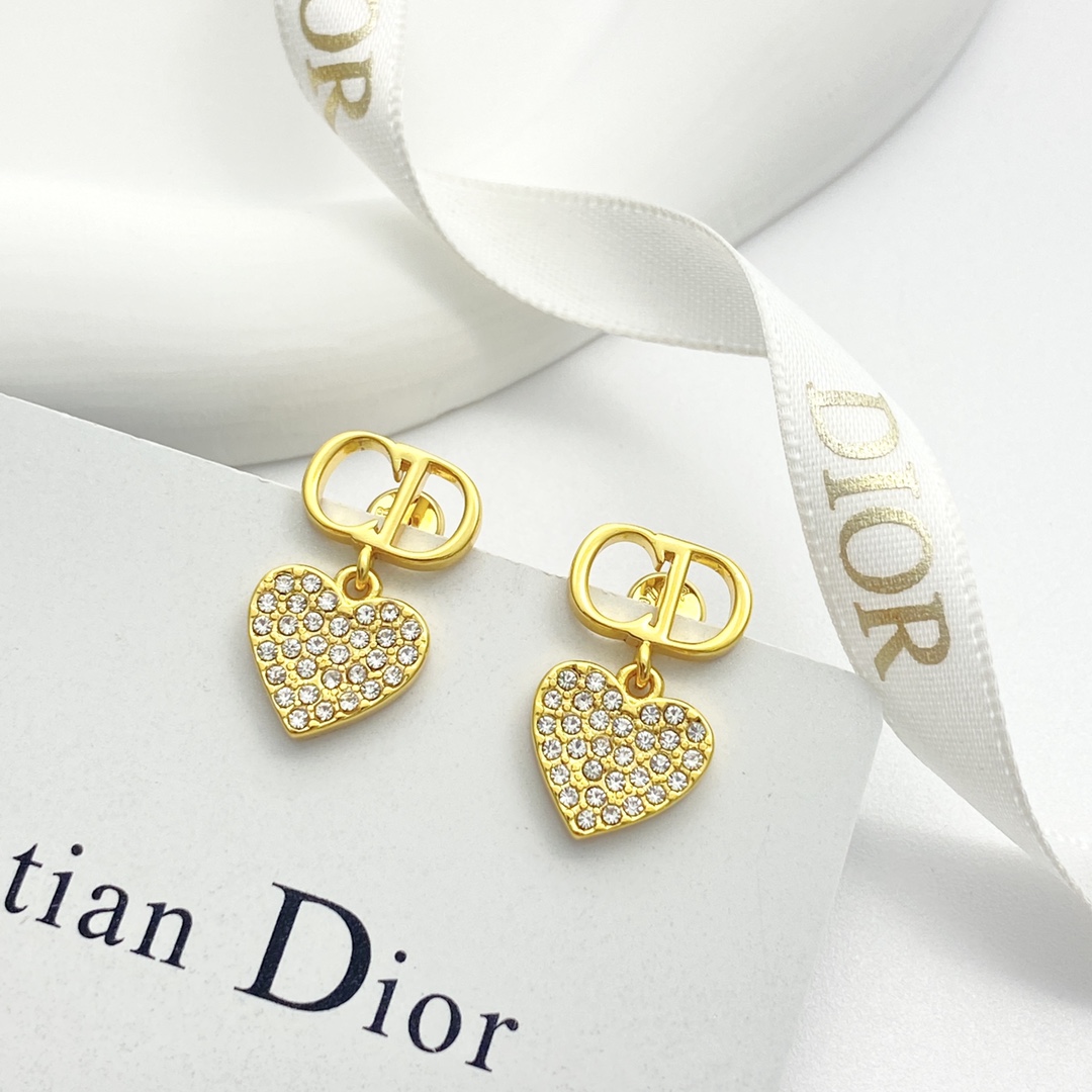 Dior DIOR耳钉 款火爆上新