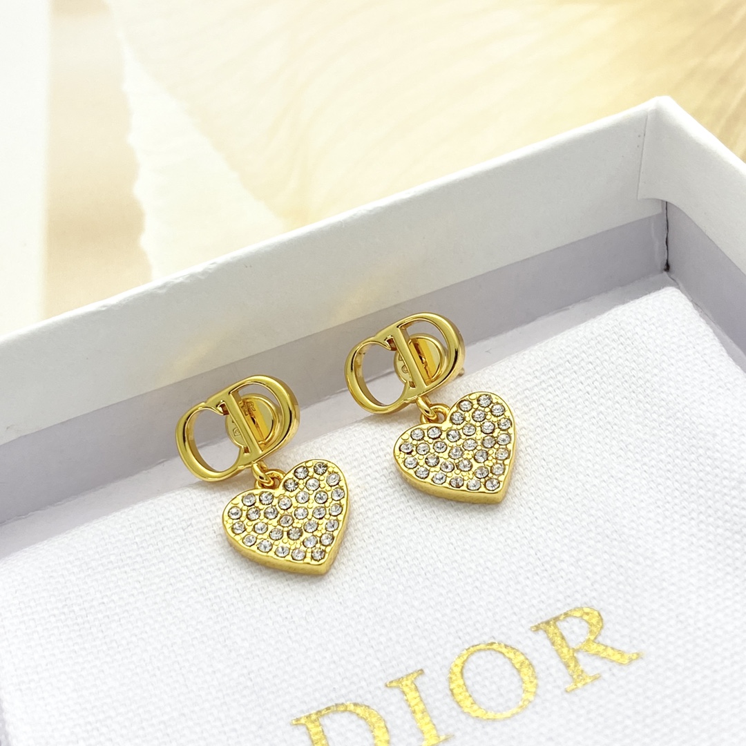 Dior DIOR耳钉 款火爆上新
