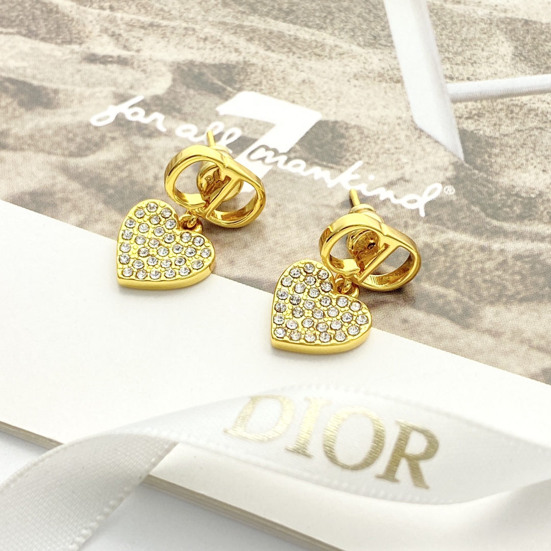 Dior DIOR耳钉 款火爆上新