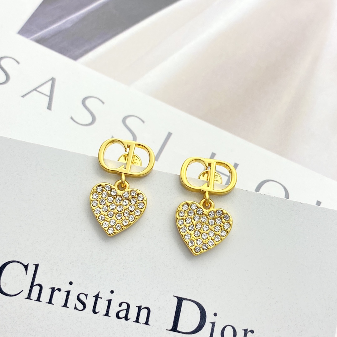 Dior DIOR耳钉 款火爆上新