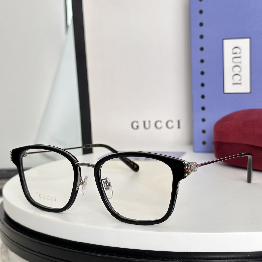  ‼️GUCC* 新品
MOD：GG1886OA 
SIZE：53口20-145
原版高品质
配光百搭镜