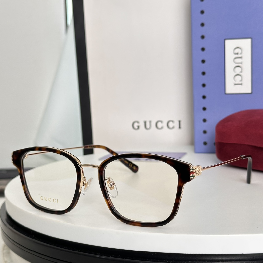  ‼️GUCC* 新品
MOD：GG1886OA 
SIZE：53口20-145
原版高品质
配光百搭镜
