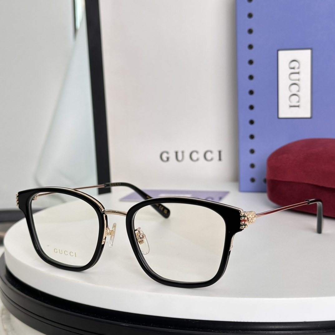  ‼️GUCC* 新品
MOD：GG1886OA 
SIZE：53口20-145
原版高品质
配光百搭镜