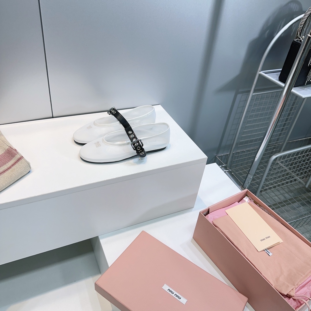 [Miu Miu Women