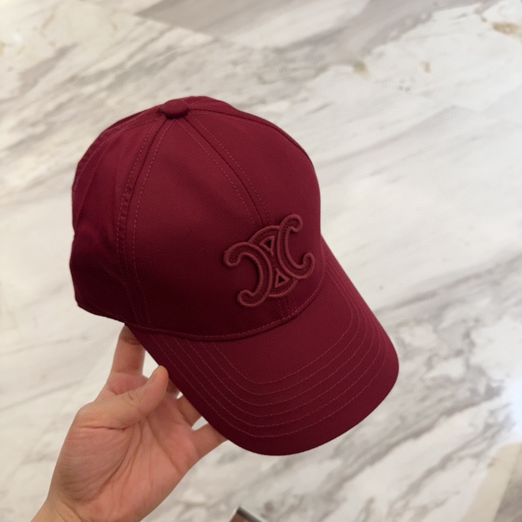 

CELIN*·赛琳ss新款凯旋门绣花棒球帽🧢帽型完全按照定做。凯旋门图案章仔区别市面版本，大小及圈圈