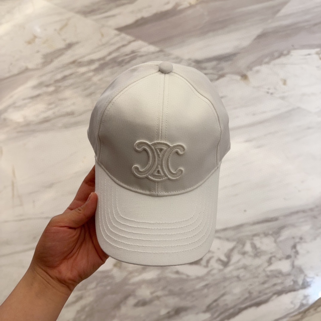 

CELIN*·赛琳ss新款凯旋门绣花棒球帽🧢帽型完全按照定做。凯旋门图案章仔区别市面版本，大小及圈圈