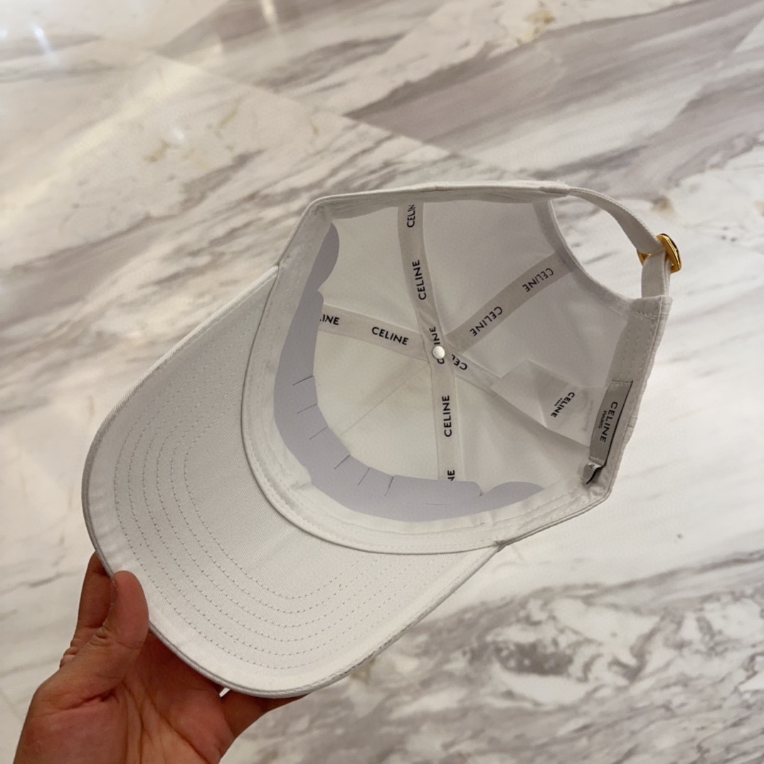 

CELIN*·赛琳ss新款凯旋门绣花棒球帽🧢帽型完全按照定做。凯旋门图案章仔区别市面版本，大小及圈圈
