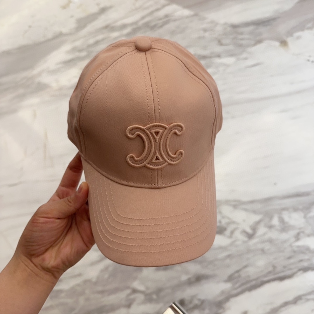 

CELIN*·赛琳ss新款凯旋门绣花棒球帽🧢帽型完全按照定做。凯旋门图案章仔区别市面版本，大小及圈圈