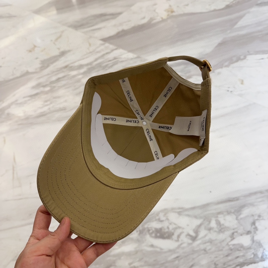 

CELIN*·赛琳ss新款凯旋门绣花棒球帽🧢帽型完全按照定做。凯旋门图案章仔区别市面版本，大小及圈圈