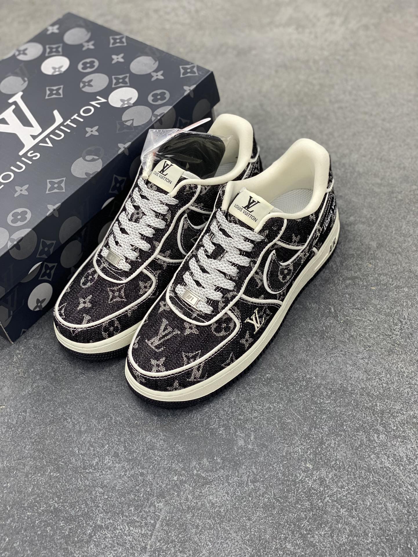 图片[8]-Nike Air Force 1 Low 07 x Louis Vuitton 牛仔布 原楦头原纸板 打造纯正低帮空军版型专注外贸渠道 全掌内置蜂窝气垫 原盒配件 原厂中底钢印、拉帮完美 货号：SC9207-531 尺码：36 36.5 37.5 38 38.5 39 40 40.5 41 42 42.5 43 44 44.5 45-选品中心