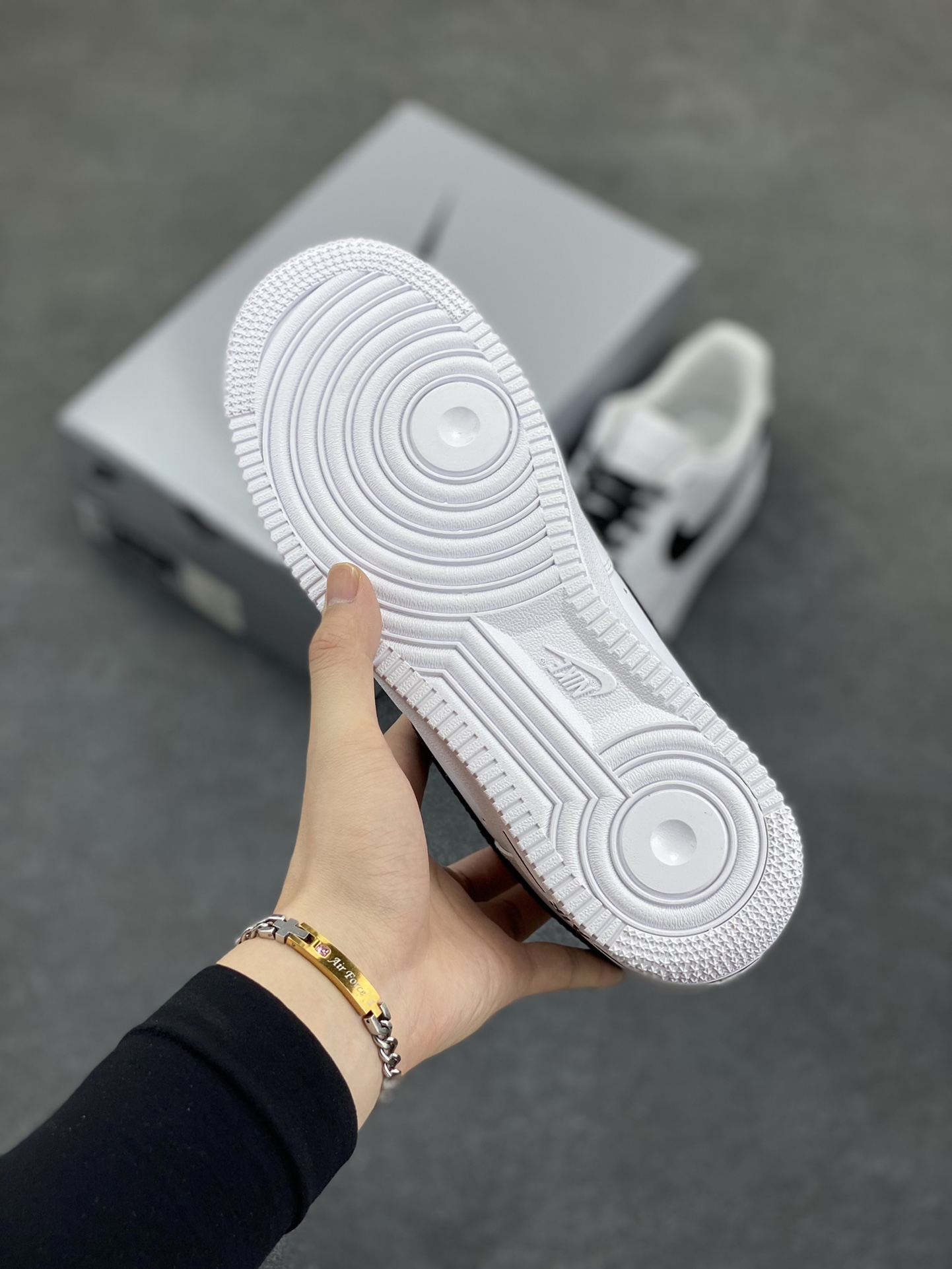 图片[5]-Nike Air Force 1 Low’07 白黑麻绳 空军一号低帮休闲板鞋 定制皮料 定制鞋盒 配件齐全 原楦原纸板 纯正空军版型 内置全掌气垫 货号：ZH0316-072 尺码：36 36.5 37.5 38 38.5 39 40 40.5 41 42 42.5 43 44 44.5 45-选品中心