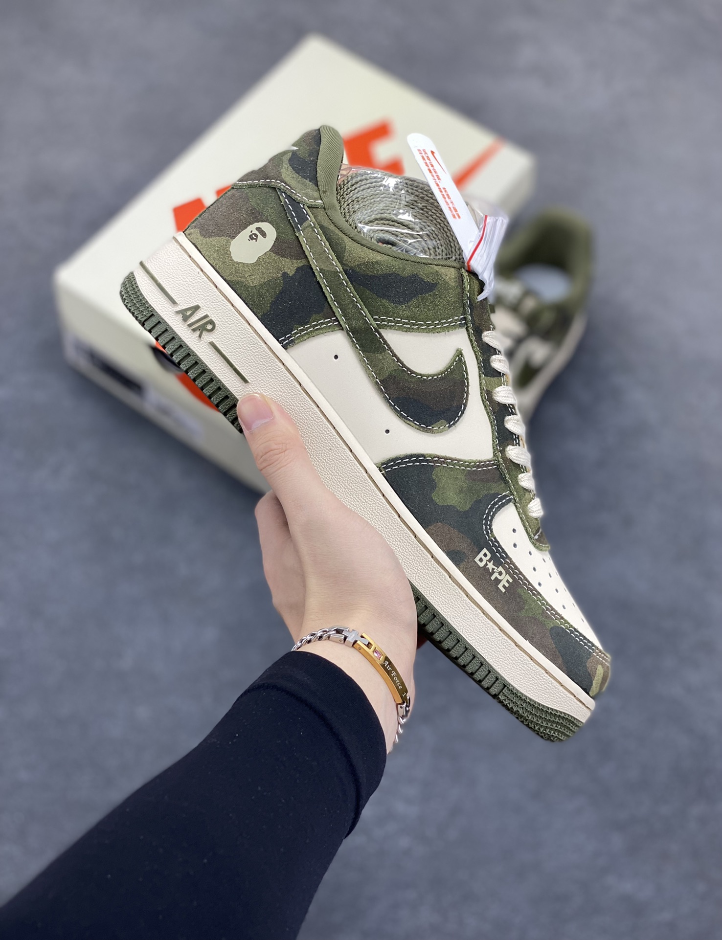 NIke Air Force 1 \’07 Low “Bape联名–丛林迷彩”空军一号 低帮 运动鞋 休闲鞋 折边针车 工艺难度大 原楦头原纸板 原装鞋盒 定制五金配件 内置全掌气垫 原厂鞋底 货号：CH6336-509 尺码：36 36.5 37.5 38 38.5 39 40 40.5 41 42 42.5 43 44 44.5 45-选品中心