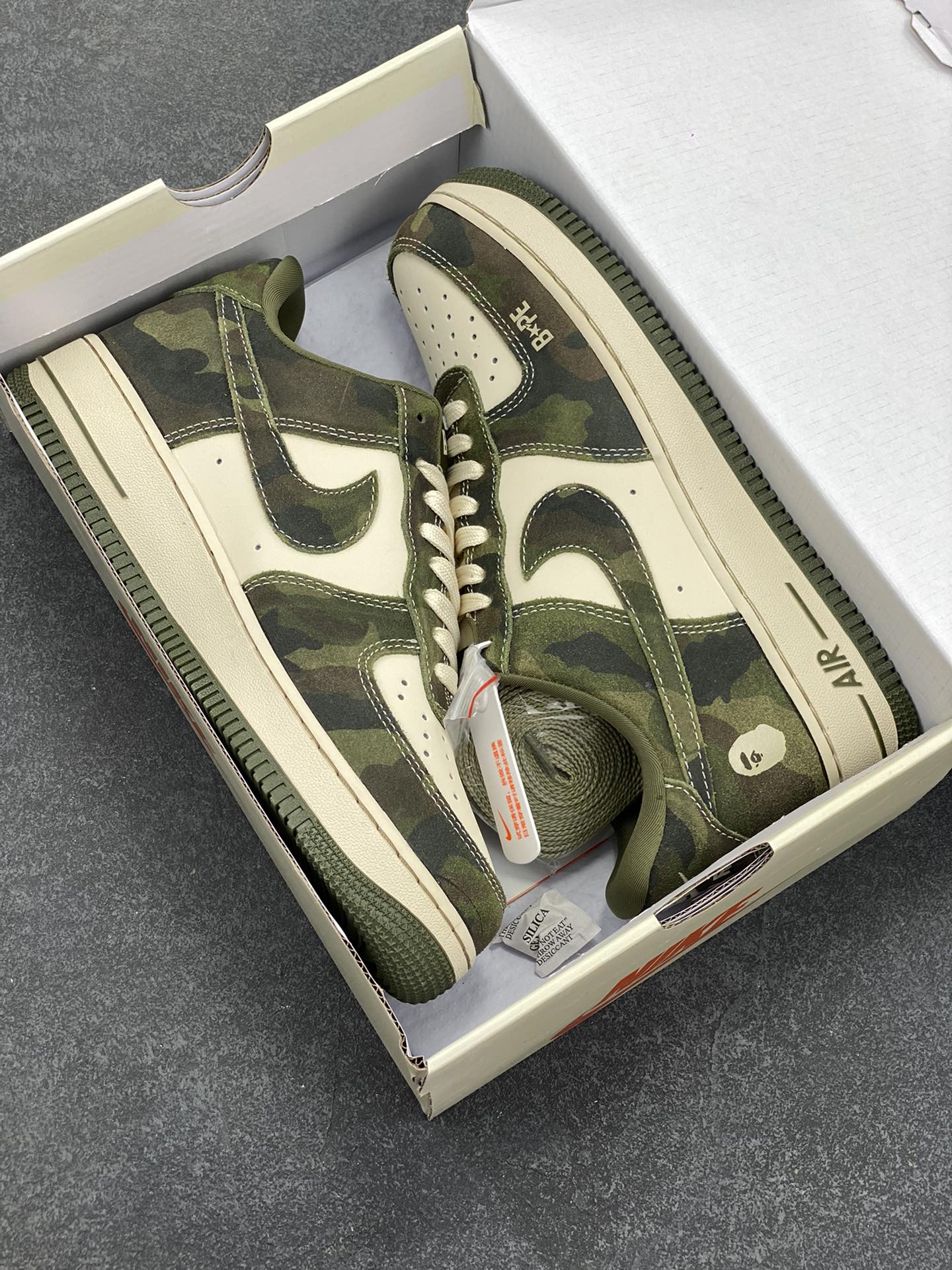图片[9]-NIke Air Force 1 \’07 Low “Bape联名–丛林迷彩”空军一号 低帮 运动鞋 休闲鞋 折边针车 工艺难度大 原楦头原纸板 原装鞋盒 定制五金配件 内置全掌气垫 原厂鞋底 货号：CH6336-509 尺码：36 36.5 37.5 38 38.5 39 40 40.5 41 42 42.5 43 44 44.5 45-选品中心
