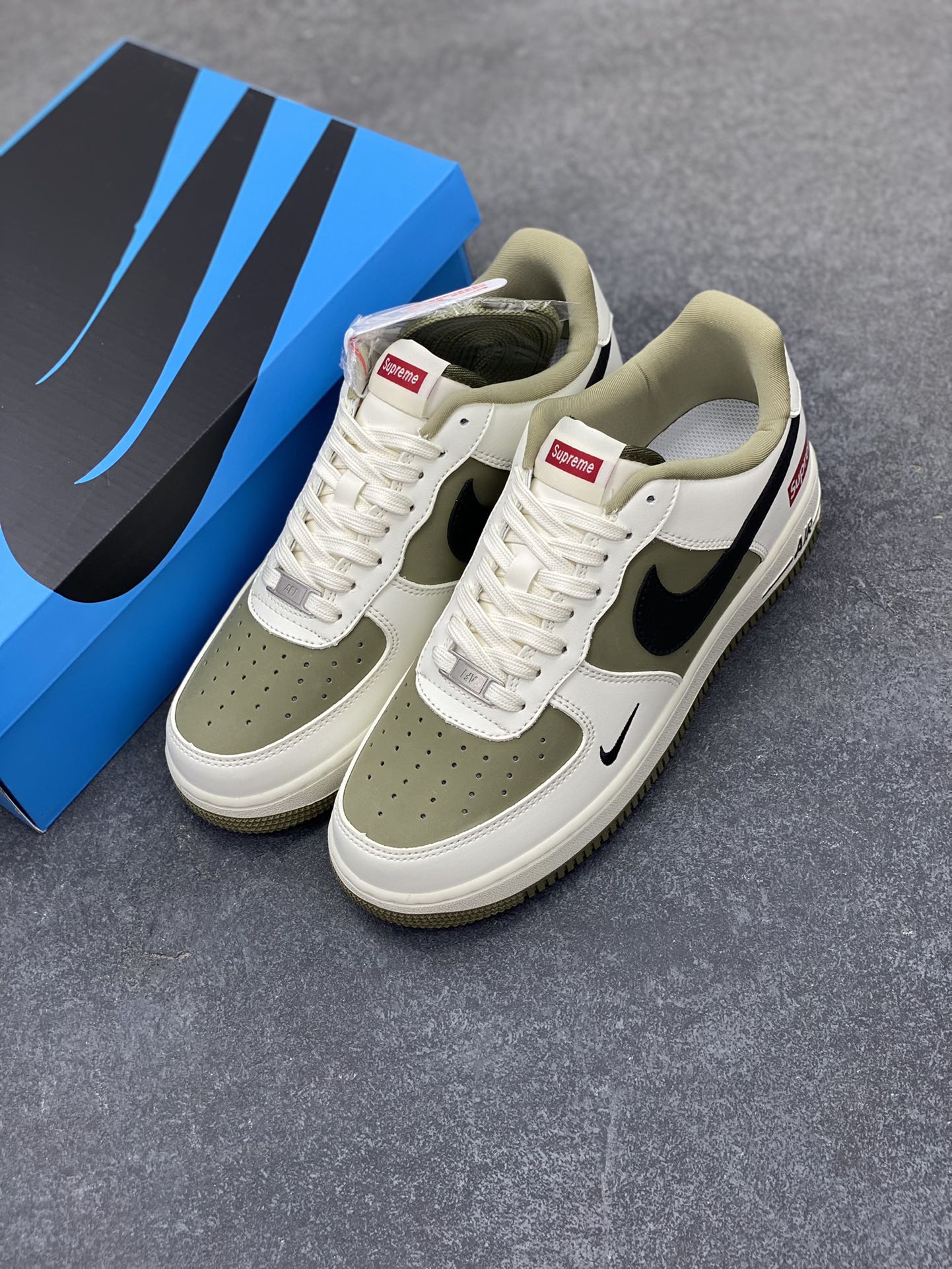 图片[8]-NIke Air Force 1 \’07 Low “Supreme联名–米军绿”空军一号 低帮 运动鞋 休闲鞋 折边针车 工艺难度大 原楦头原纸板 原装鞋盒 定制五金配件 内置全掌气垫 原厂鞋底 货号：CH6336-508 尺码：36 36.5 37.5 38 38.5 39 40 40.5 41 42 42.5 43 44 44.5 45-选品中心