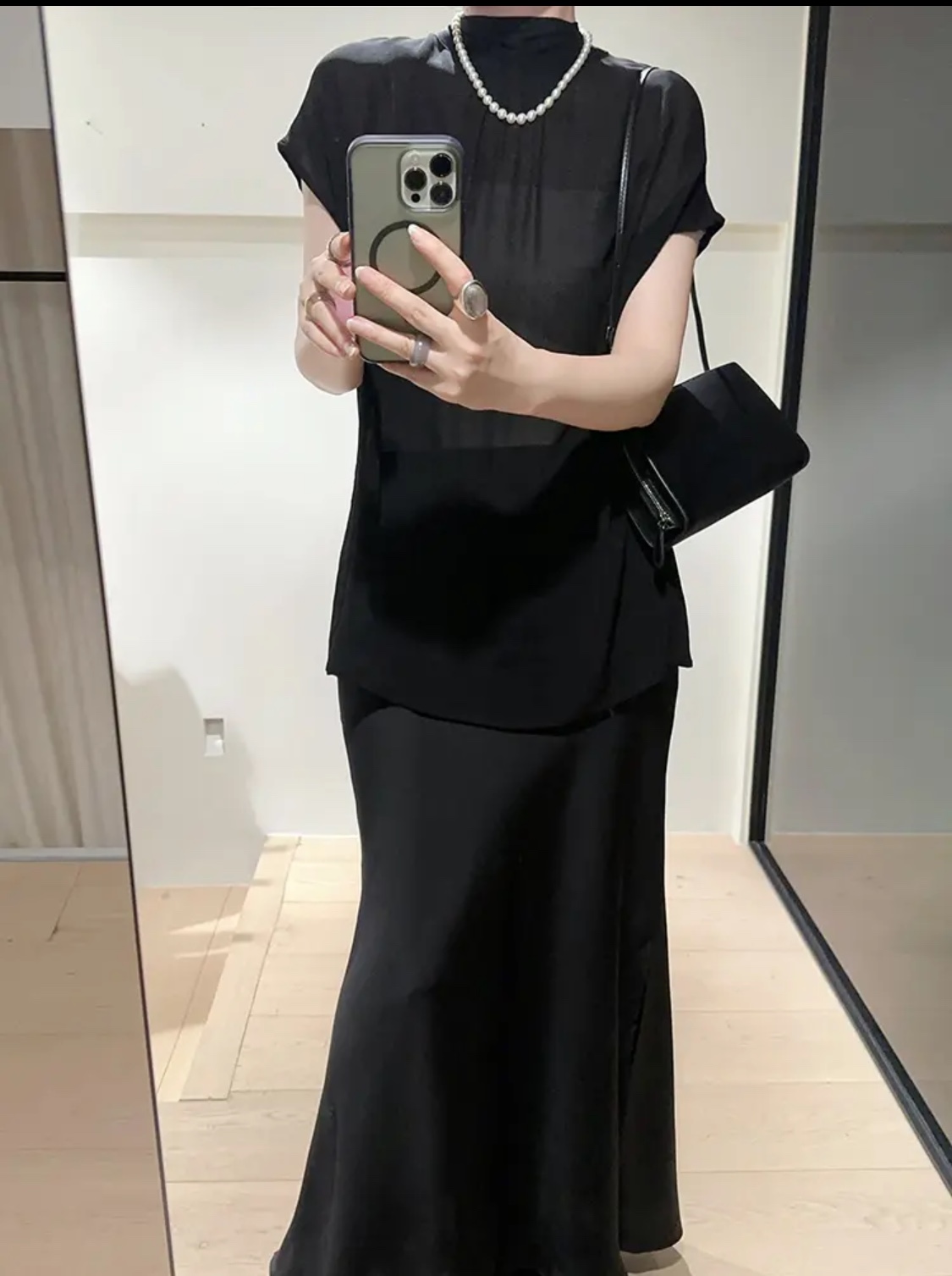 “High-Quality Women’s Clothes Packaged with YSL in 5 Colors, Sizes S-XXL, Comfortable, Stylish, Timeless Designs”