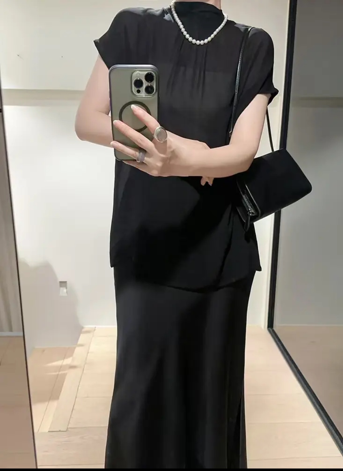 “High-Quality Women’s Clothes Packaged with YSL in 5 Colors, Sizes S-XXL, Comfortable, Stylish, Timeless Designs” - 图片 3