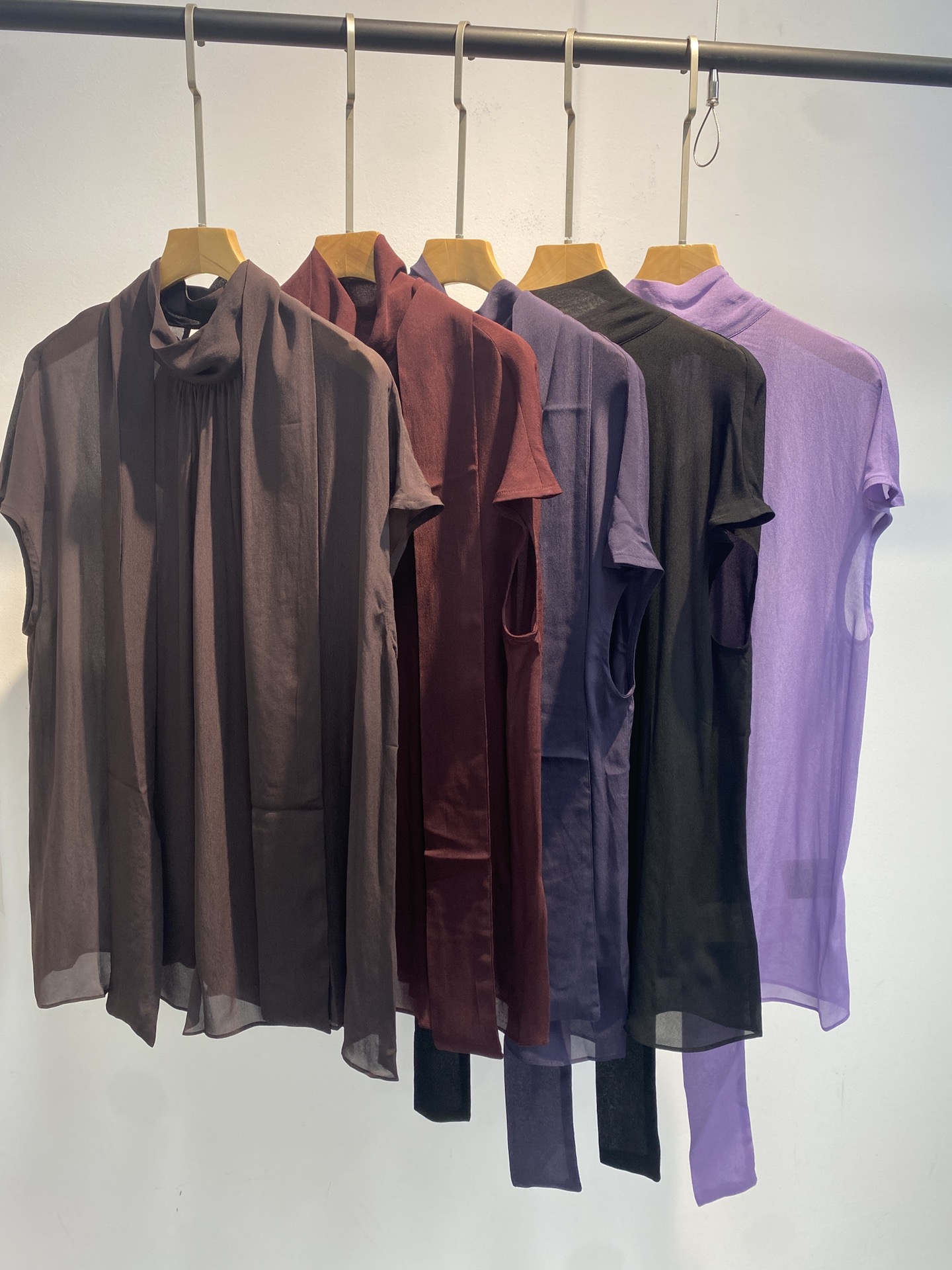 “High-Quality Women’s Clothes Packaged with YSL in Five Colors – Code Number SMLXLXXL” - 图片 5
