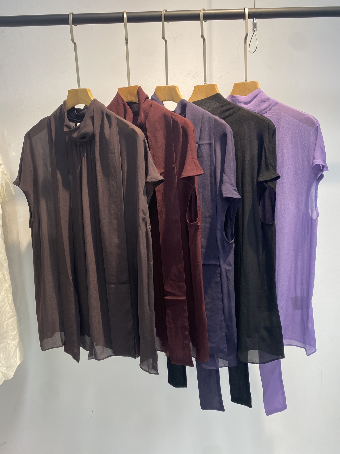 “High-Quality Women’s Clothes Packaged with YSL in Five Colors – Code Number SMLXLXXL” - 图片 4