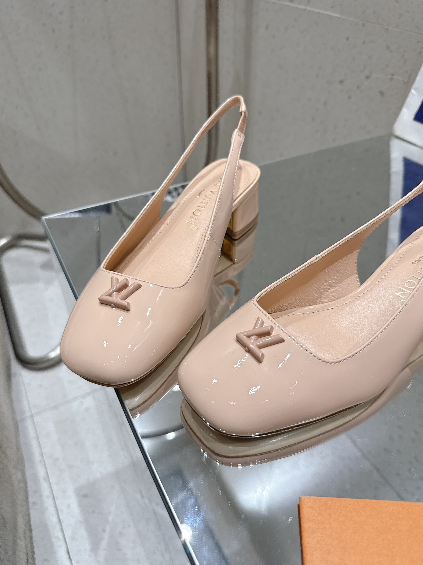 “🅿️6962025 L.R. Morning & Spring Collection: New Network Series with Synchronized Updates & V Logo Design” - 图片 8