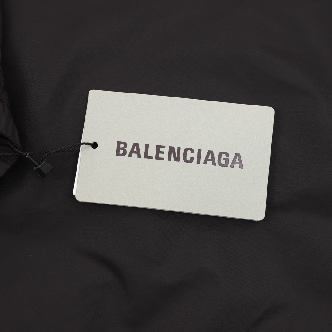 BALENCIAGA x ADIDAS 巴黎世家联名三叶草字母刺绣短裤 黑色-莆田鞋,莆田鞋货源,高仿鞋,高仿鞋货源,安福档口,莆田高仿鞋,莆田鞋批发,高仿鞋批发,莆田高仿运动鞋,高仿运动鞋,莆田运动鞋 BALENCIAGA x ADIDAS 巴黎世家联名三叶草字母刺绣短裤 黑色