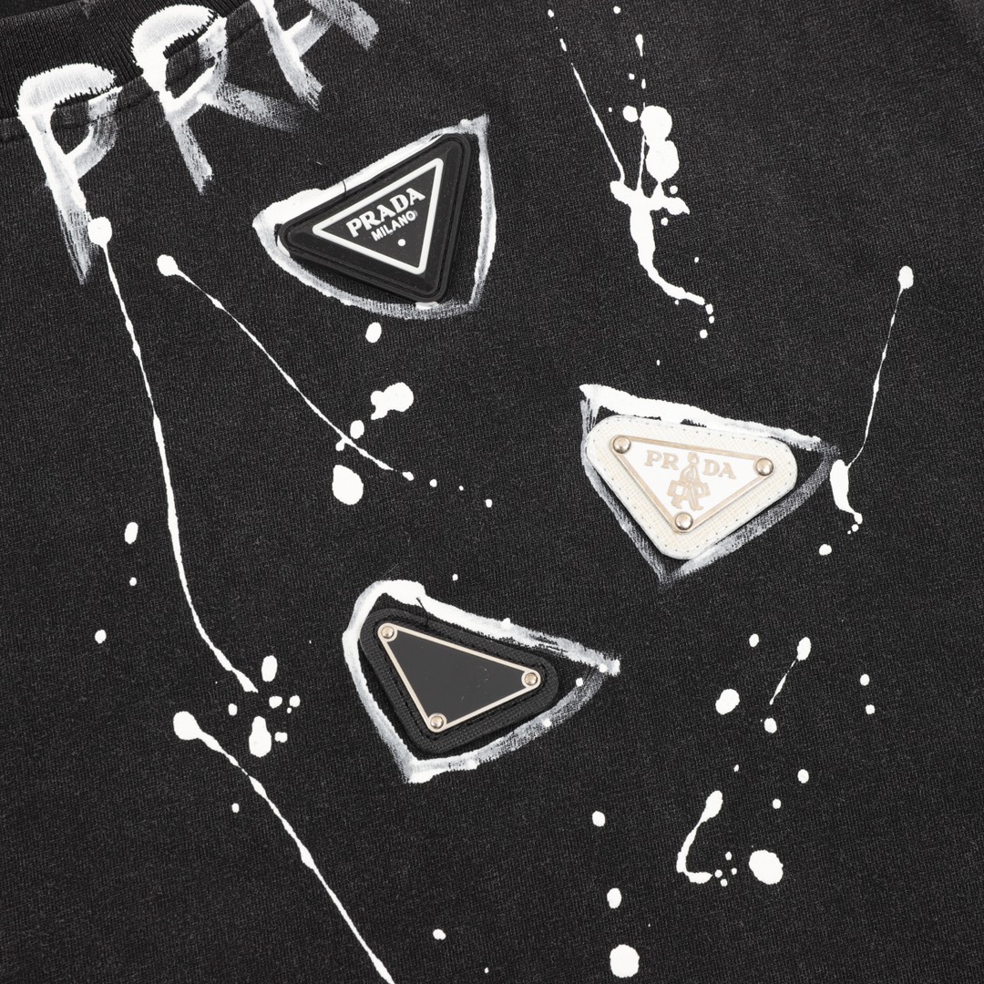 Prada Prada/普拉达 手绘字母水洗三角标圆领短袖