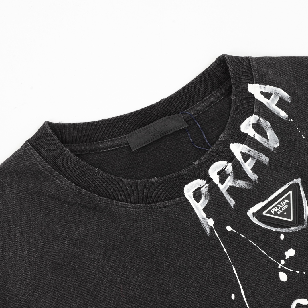 Prada Prada/普拉达 手绘字母水洗三角标圆领短袖