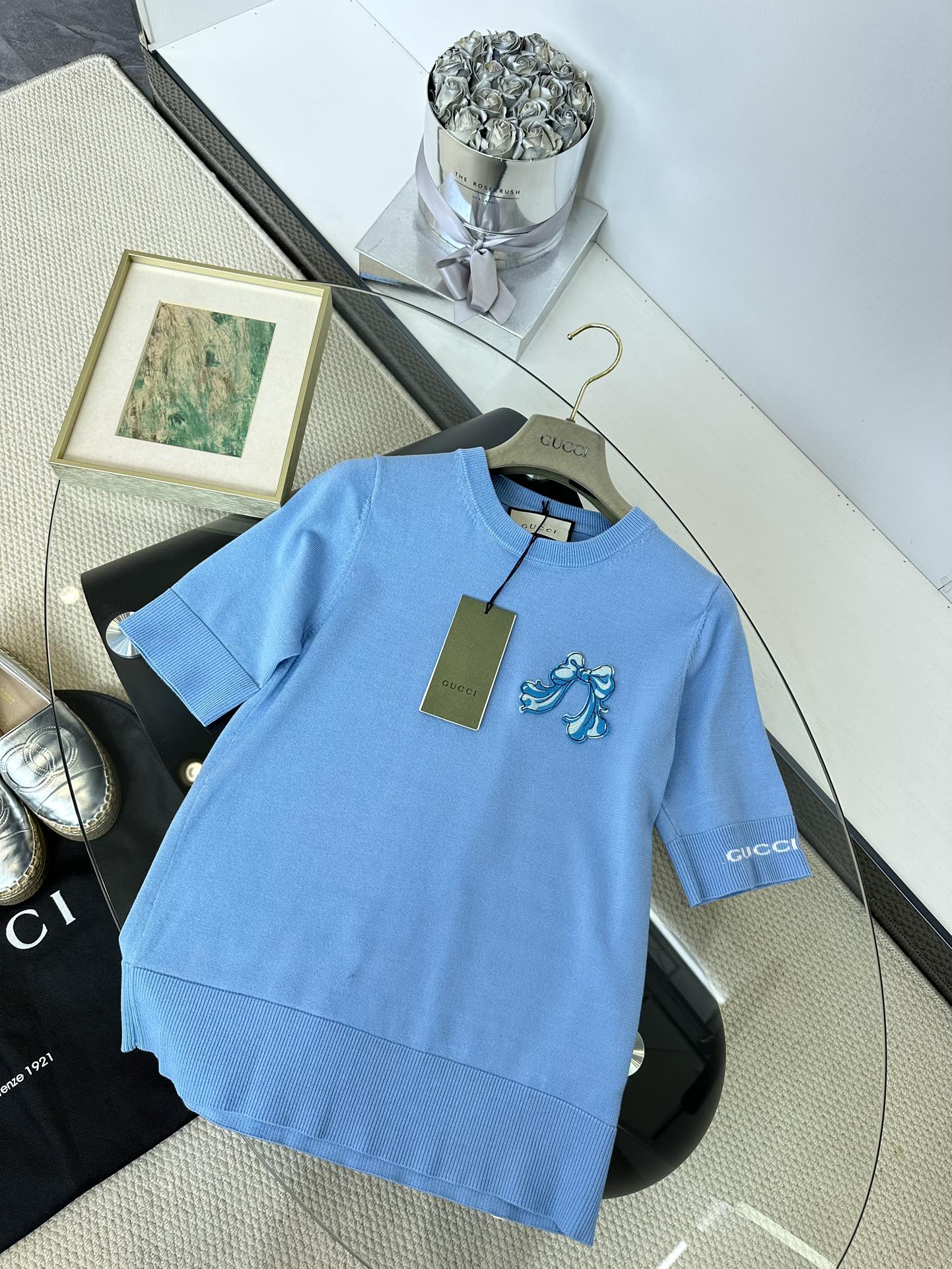 Gucci Short-Sleeve Knit Top with Butterfly Detail - Elegant & Chic 4 i1747325490 122 2