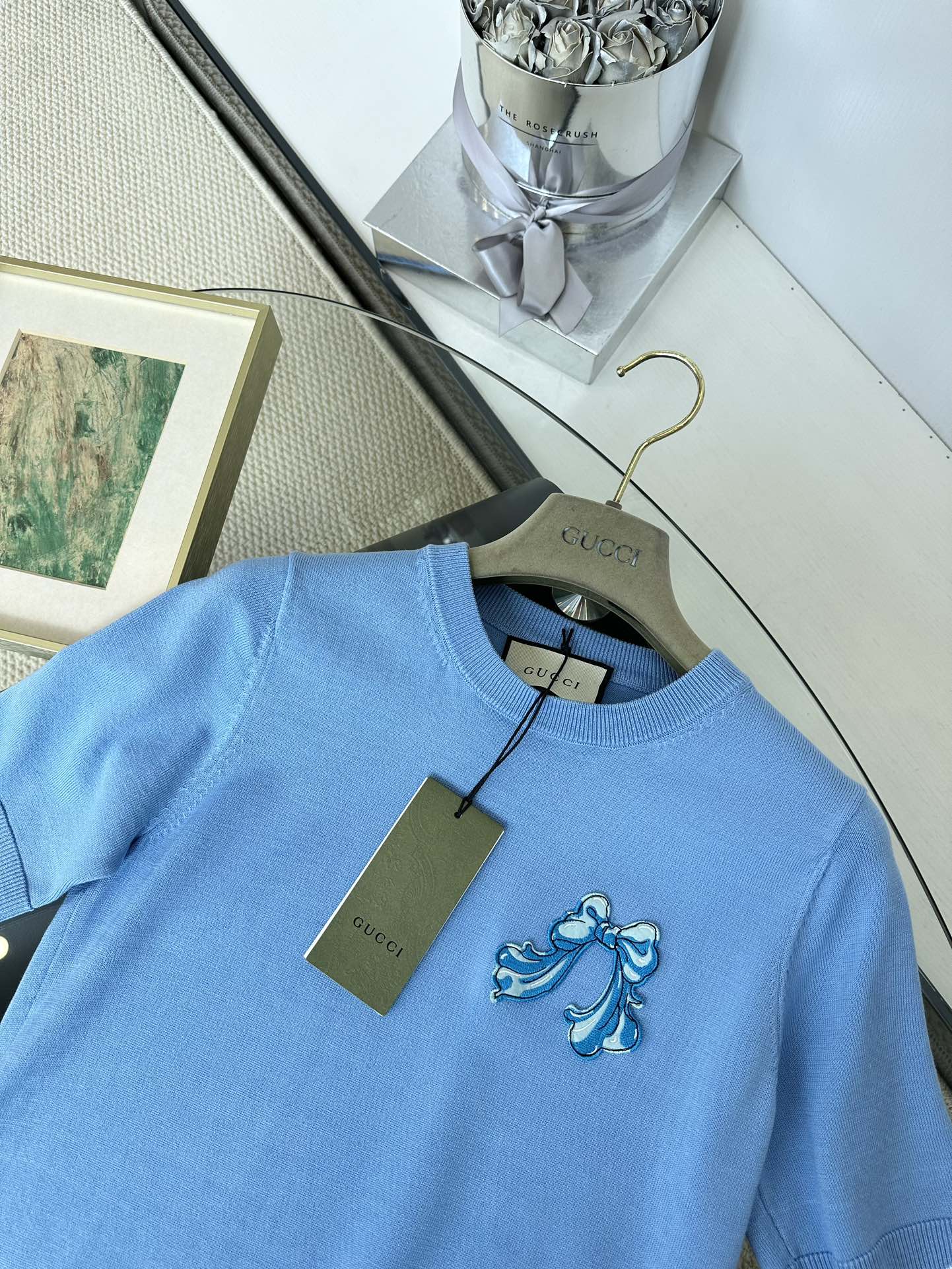 Gucci Short-Sleeve Knit Top with Butterfly Detail - Elegant & Chic 6 i1747325490 4098 4