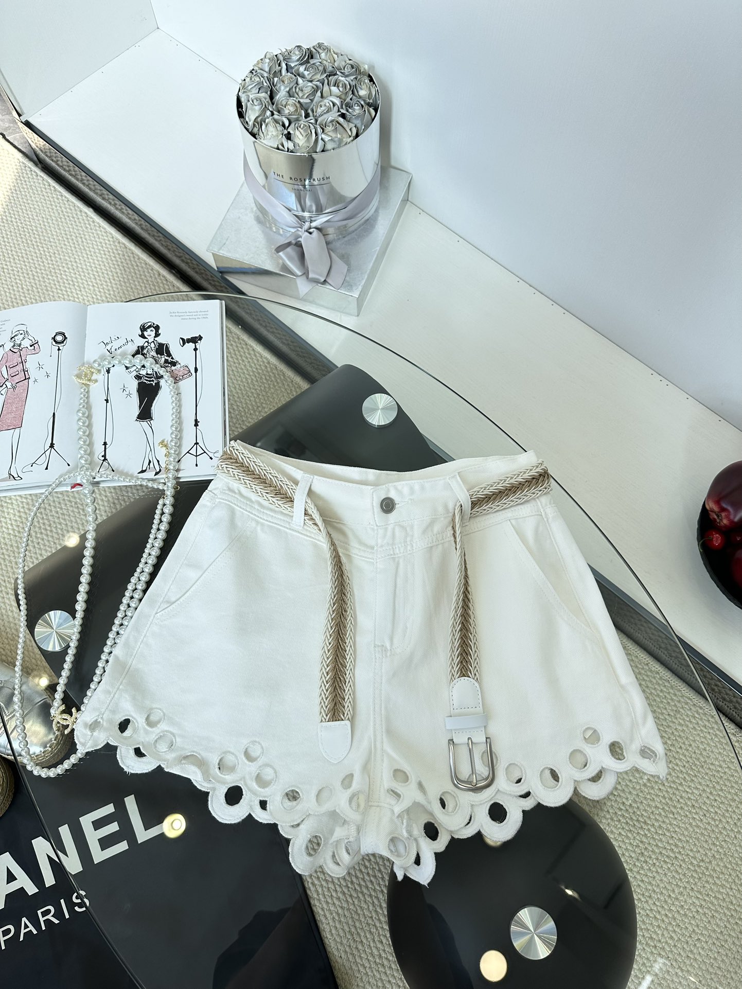 White Embroidered Denim Shorts: Flattering High-Waist for a Goddess Look 2 i1747327332 4019 0