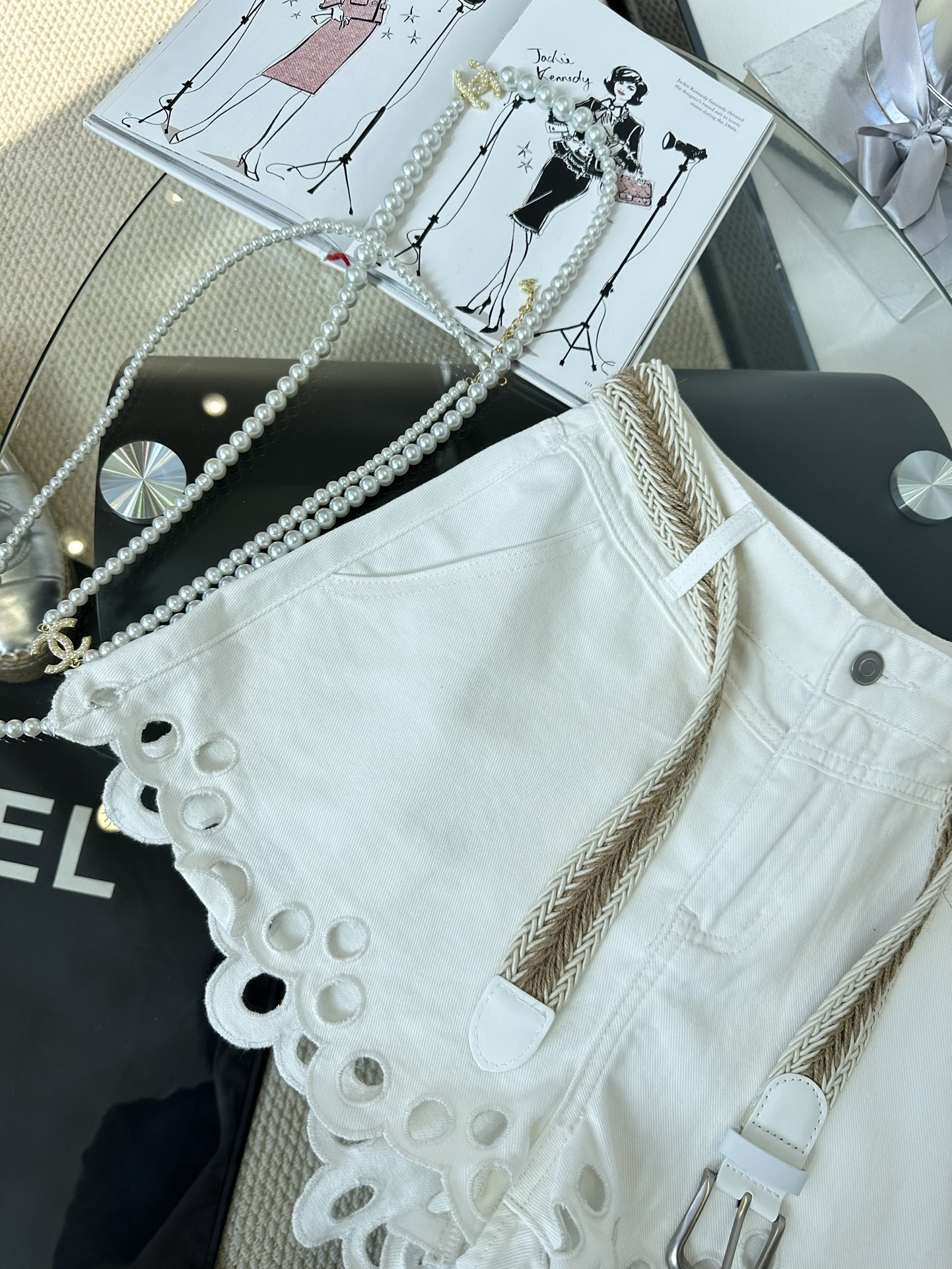 White Embroidered Denim Shorts: Flattering High-Waist for a Goddess Look 8 i1747327332 8117 6