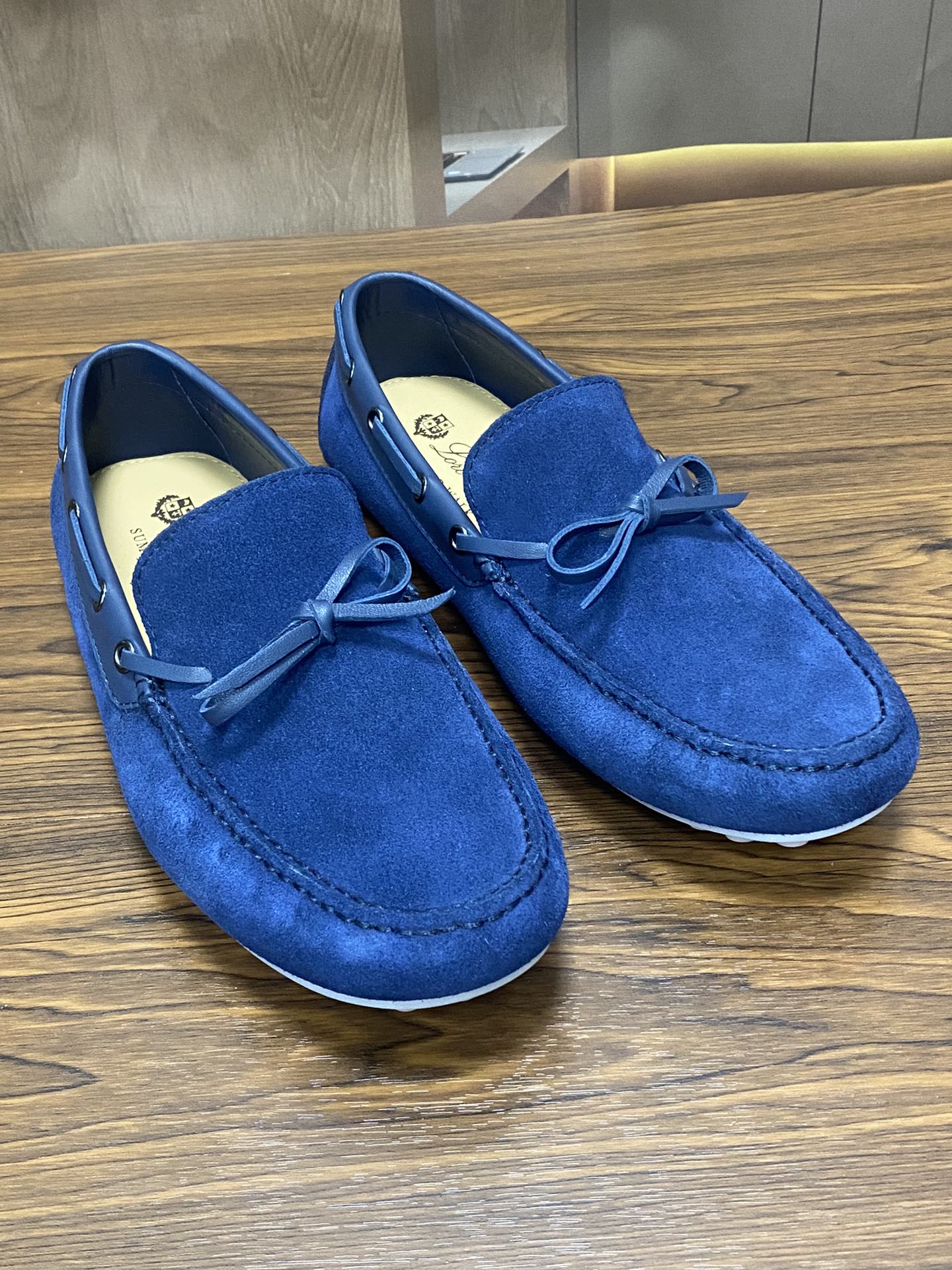 NO:349091,(The official website of the latest genuine leather business shoes of all high-end high-end boutique cowhide inner lining 2025LP is launched simultaneously, imported from Italy, first layer cowhide is made of one to one, 1:1 (original outsole). It is versatile, high-end and classy, ​​and the color combination is extraordinary. This four-season model is charming when worn on the feet and shows the temperament of the big brand. Standard code 39-44 (can be ordered 38.45.46.47., loro piana, cowhide19860909（全高端精品牛皮内里2025LP最新真皮商务鞋官网同步上市,意大利进口 头层牛皮一比一重金打造,官网1:1 (原版大底) .穿着百搭,高档不失档次,彩色搭配气度不凡.此款四季款,穿在脚上魅力四射尽显大牌气质.标准码39一44(可订38.45.46.47.,,loro piana,cowhide,Men's shoes