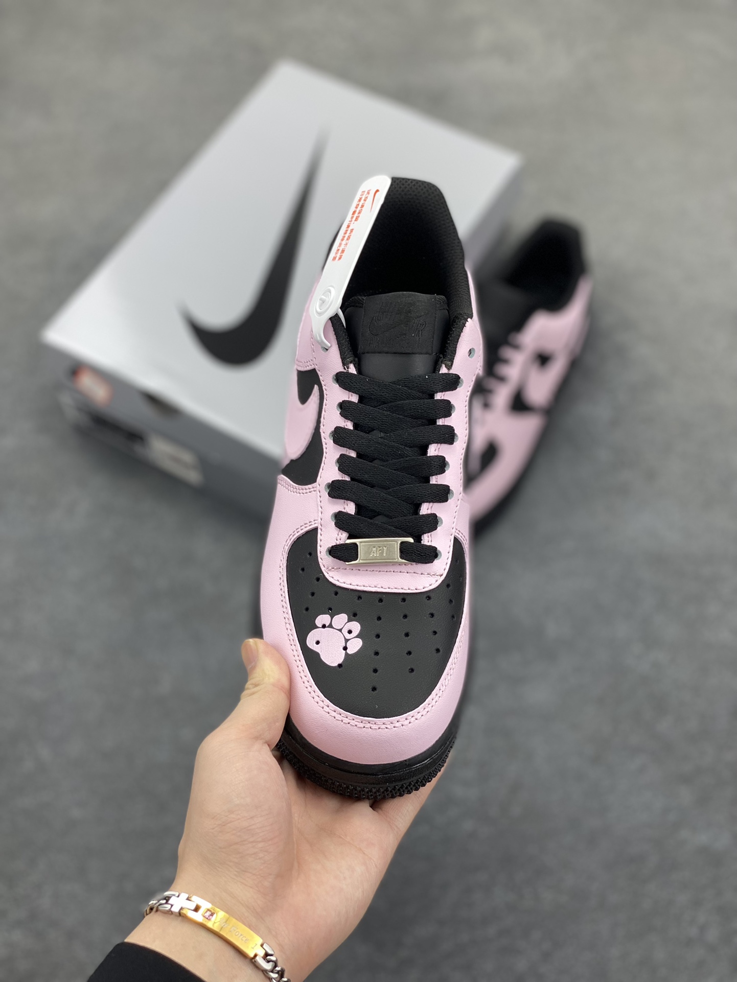 图片[2]-Nike Air Force 1 Low’07 甜心猫咪 空军一号低帮休闲板鞋 定制皮料 原厂3D打印 定制鞋盒 原楦原纸板 纯正空军版型 内置全掌气垫 货号：ZH0316-080 尺码：36 36.5 37.5 38 38.5 39 40 40.5 41 42 42.5 43 44 44.5 45-选品中心