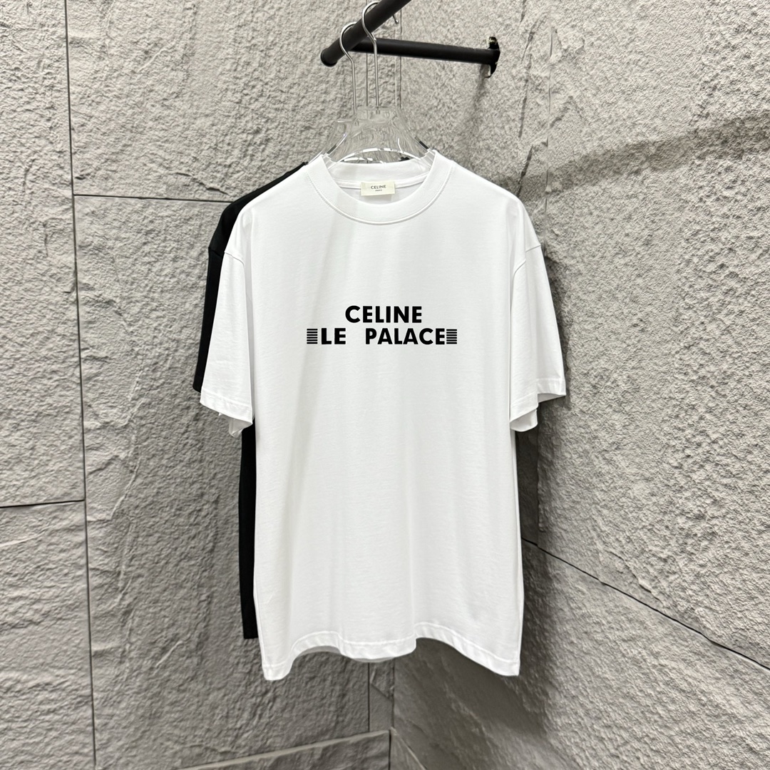 Celi*ne 塞琳 2025春夏款 简约字母 立体硅胶工艺 个性logo 定制双纱平纹纯棉面料 短袖T恤 男女同款. 尺码： S （90-130斤） M （120-150斤） L （140-165斤） XL （160-180斤） XXL…