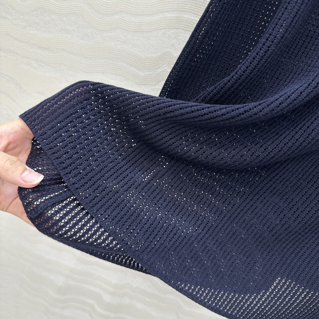 独家首发❤️高端原单品质❤️LP高智感老钱风穿搭！25春夏新品，高级素色针织中长半裙，气质高级单品！缕空