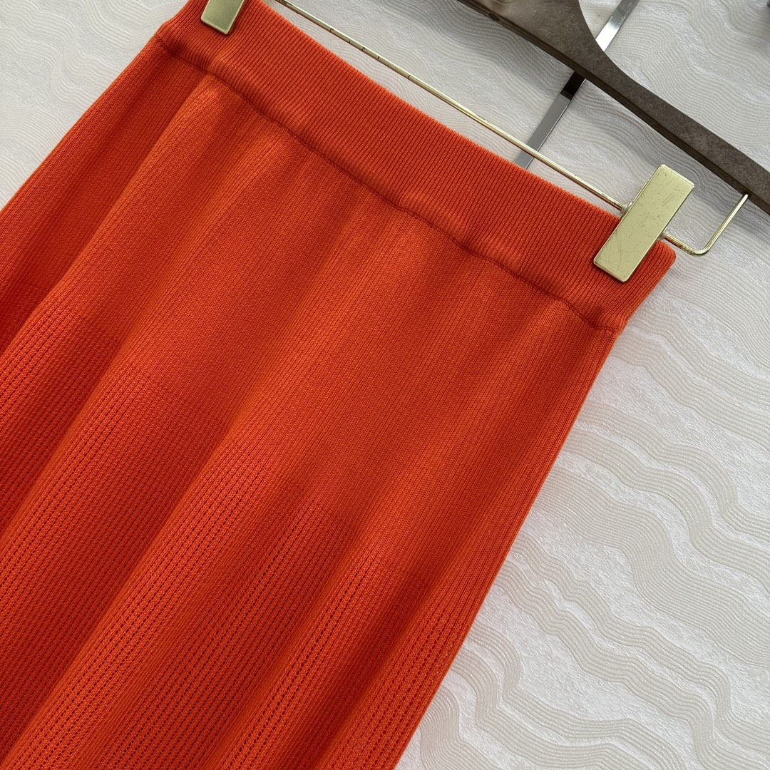 独家首发❤️高端原单品质❤️LP高智感老钱风穿搭！25春夏新品，高级素色针织中长半裙，气质高级单品！缕空