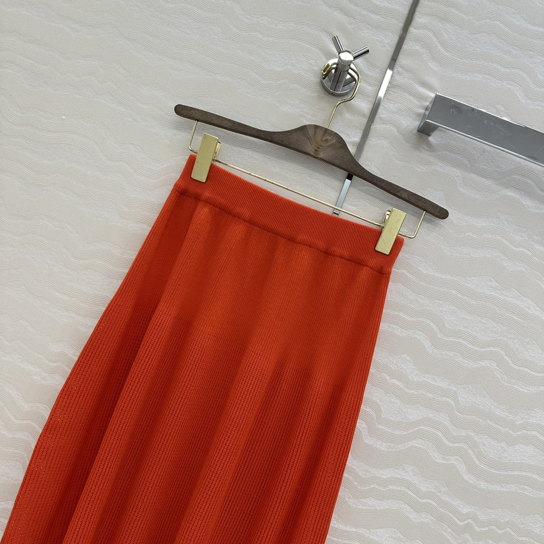 独家首发❤️高端原单品质❤️LP高智感老钱风穿搭！25春夏新品，高级素色针织中长半裙，气质高级单品！缕空