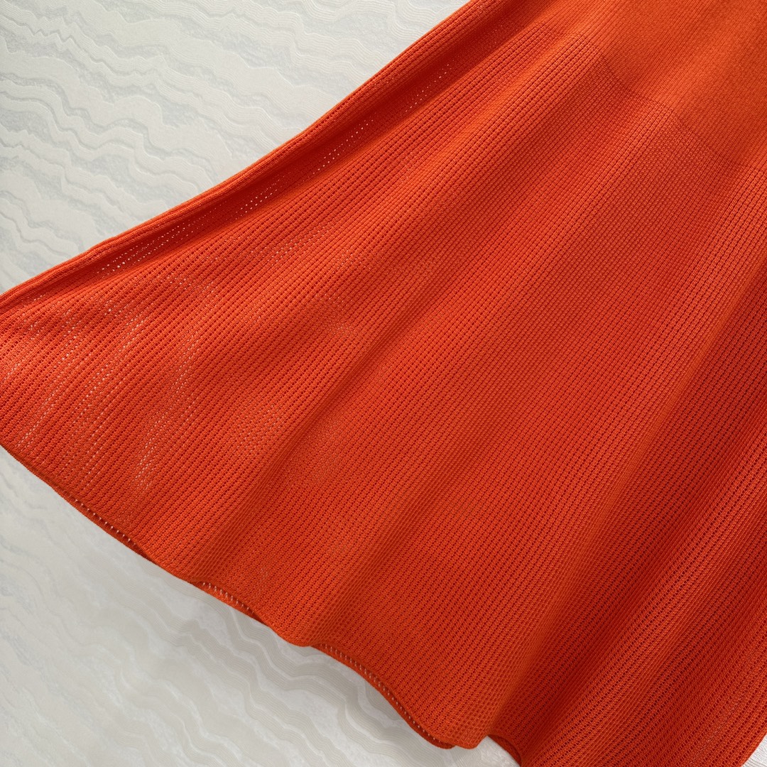 独家首发❤️高端原单品质❤️LP高智感老钱风穿搭！25春夏新品，高级素色针织中长半裙，气质高级单品！缕空