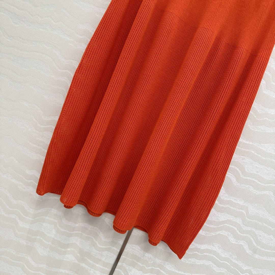 独家首发❤️高端原单品质❤️LP高智感老钱风穿搭！25春夏新品，高级素色针织中长半裙，气质高级单品！缕空