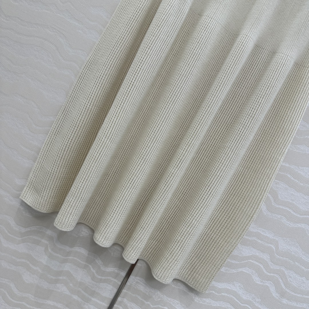 独家首发❤️高端原单品质❤️LP高智感老钱风穿搭！25春夏新品，高级素色针织中长半裙，气质高级单品！缕空