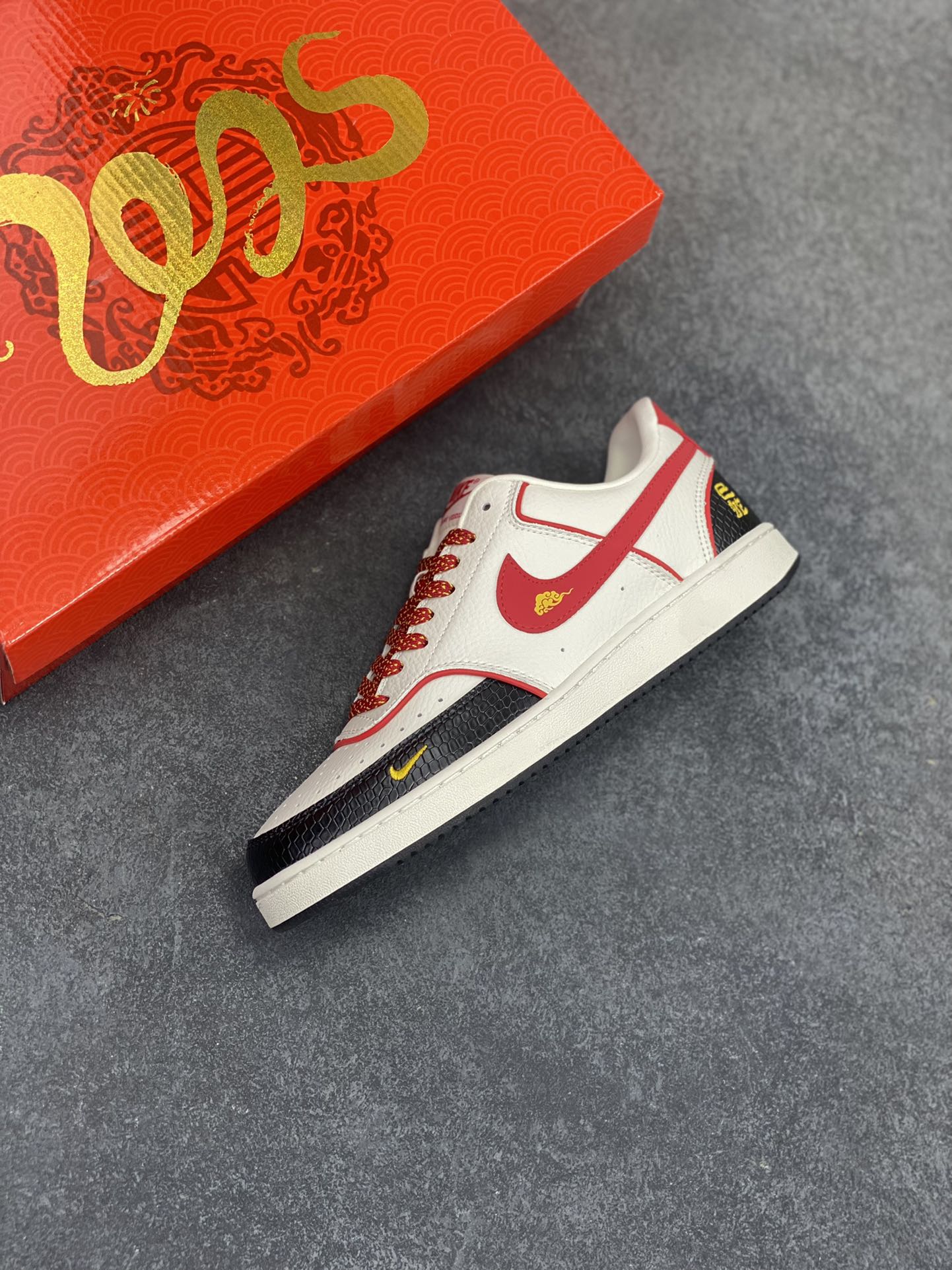 图片[7]-海外爆款 ZP订单 NIKE EBERNON Low prm 小空军低帮百搭透气休闲运动板鞋 独家头层版本 原数据独家私模大底 纯正版型 清洁度完美 货号：FD5188-130 尺码：36 36.5 37.5 38 38.5 39 40 40.5 41 42 42.5 43 44 44.5 45-选品中心