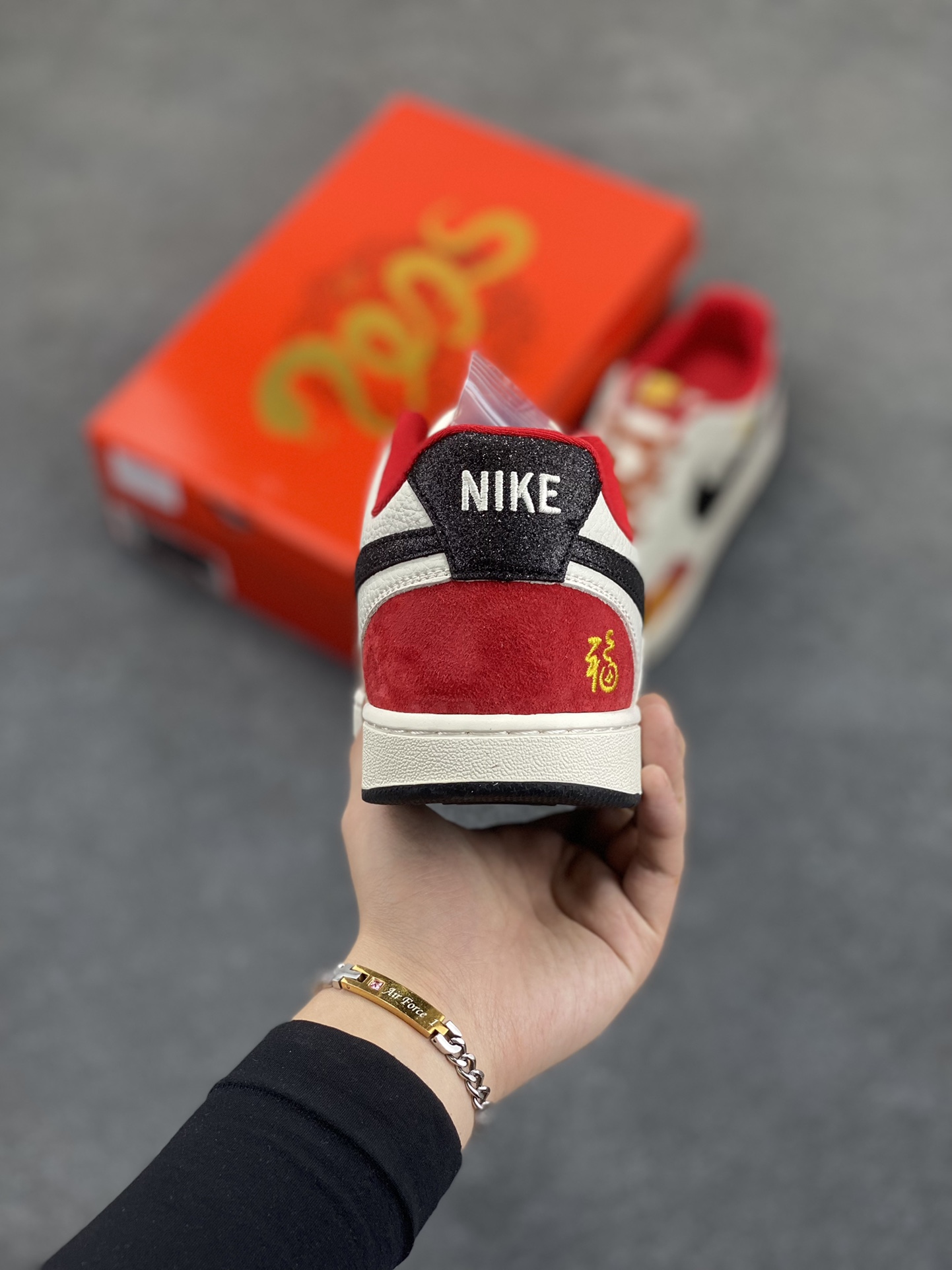 图片[4]-海外爆款 ZP订单 NIKE EBERNON Low prm 小空军低帮百搭透气休闲运动板鞋 独家头层版本 原数据独家私模大底 纯正版型 清洁度完美 货号：FD5188-129 尺码：36 36.5 37.5 38 38.5 39 40 40.5 41 42 42.5 43 44 44.5 45-选品中心