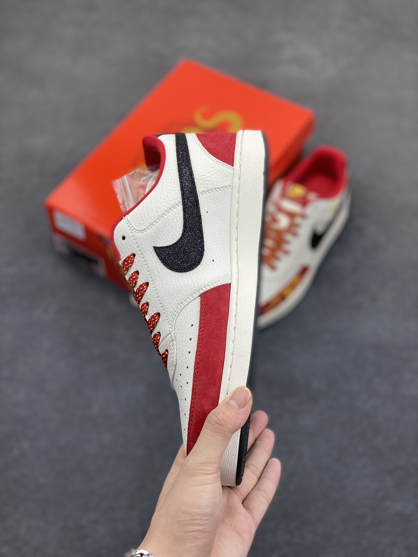 图片[3]-海外爆款 ZP订单 NIKE EBERNON Low prm 小空军低帮百搭透气休闲运动板鞋 独家头层版本 原数据独家私模大底 纯正版型 清洁度完美 货号：FD5188-129 尺码：36 36.5 37.5 38 38.5 39 40 40.5 41 42 42.5 43 44 44.5 45-选品中心